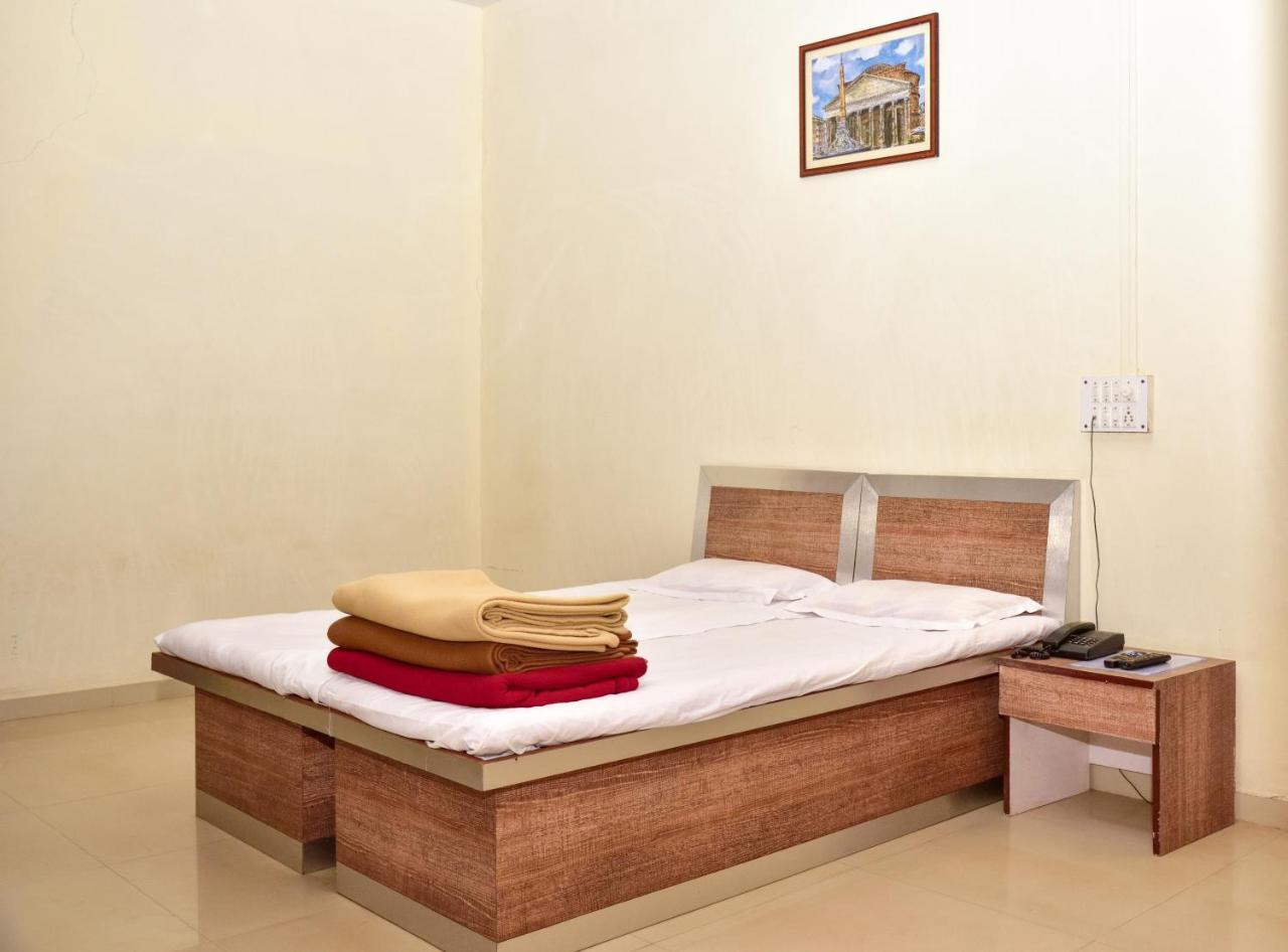 Surya Shibir Resort Pune Exteriör bild